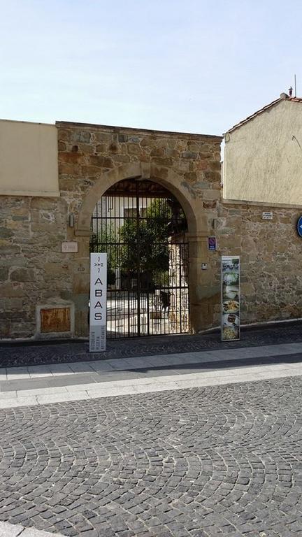 Abas Ristorante Pizzeria Affittacamere Ales Exterior foto